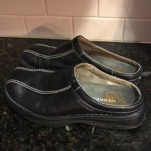 Merrell Black Leather Clogs